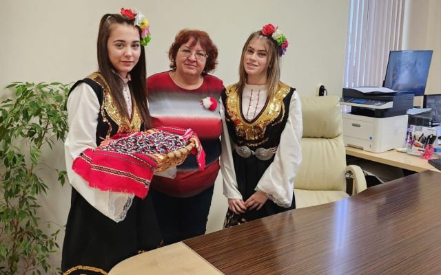 Пролетно настроение и „Игри на родолюбците“ на 1-ви март в ПГХТ “Акад. Неделчо Неделчев“