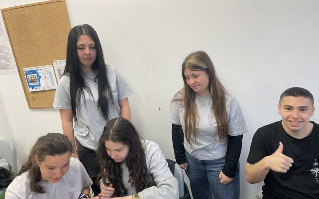 Хотелът на бъдещето: Ученици от ПГХТ „Акад. Н. Неделчев“ представиха иновации в обслужването