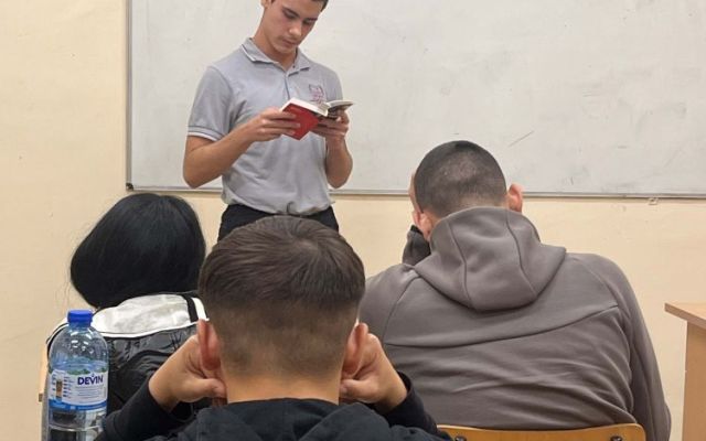 Пъстра литературна магия и вълнуваща среща с поетесата Анна Малешкова