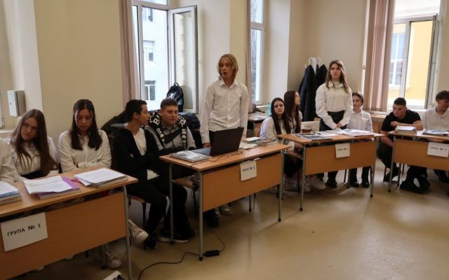 "На чаша руски чай с Пушкин" - интердисциплинарен урок - БЕЛ + РЕ + УП: Кетъринг с IX "в" клас