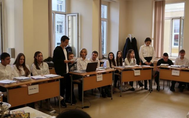 "На чаша руски чай с Пушкин" - интердисциплинарен урок - БЕЛ + РЕ + УП: Кетъринг с IX "в" клас