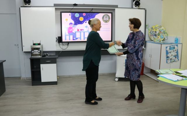 „Различният час по литература“. Споделен преподавателски опит [11.11.2022]