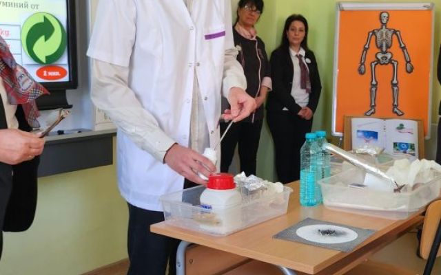Проект „ Красива наука 1“  в час по химия и опазване на околната среда [01.03.2024]