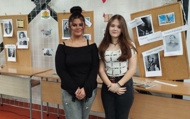 Пролетно настроение и „Игри на родолюбците“ на 1-ви март в ПГХТ “Акад. Неделчо Неделчев“ [02.03.2024]