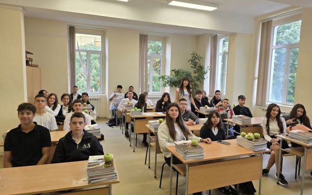 Да е успешна, вълнуваща и вдъхновена новата учебна година! [17.09.2024]