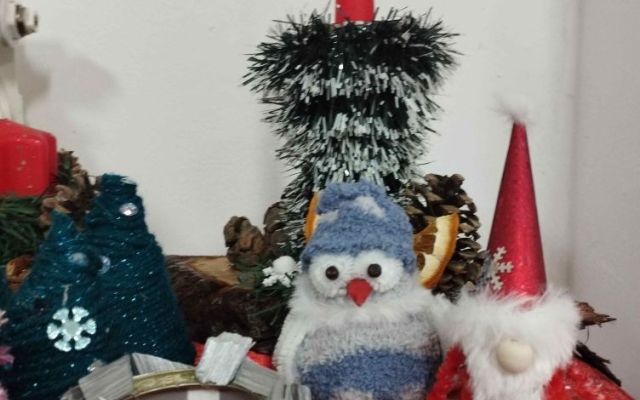 На 06.12.2024 г., Никулден, в Професионална гимназия по хотелиерство и туризъм „Академик Неделчо Неделчев“-Сливен грейнаха коледните светлини! [07.12.2024]