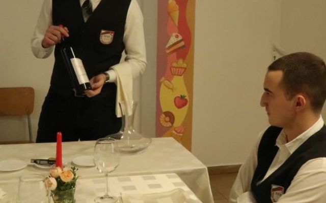 Празник на виното в ПГХТ „Академик Неделчо Неделчев“ [15.02.2025]