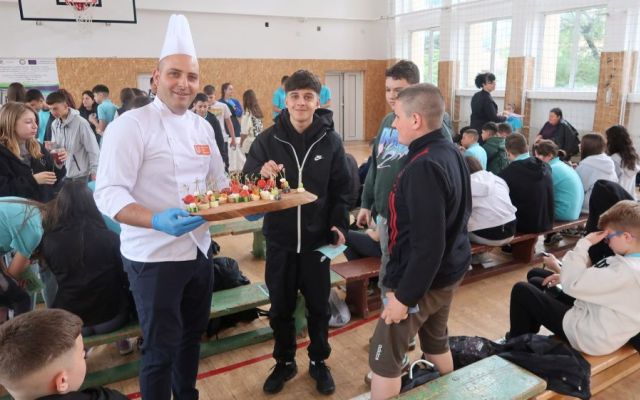 Клуб „Анимационен хоризонт“ с нова изява в ОУ “Христо Ботев“ [14.05.2025]