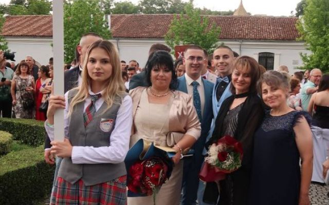 Поздравления на нашите завършващи дванадесетокласници! [24.05.2025]