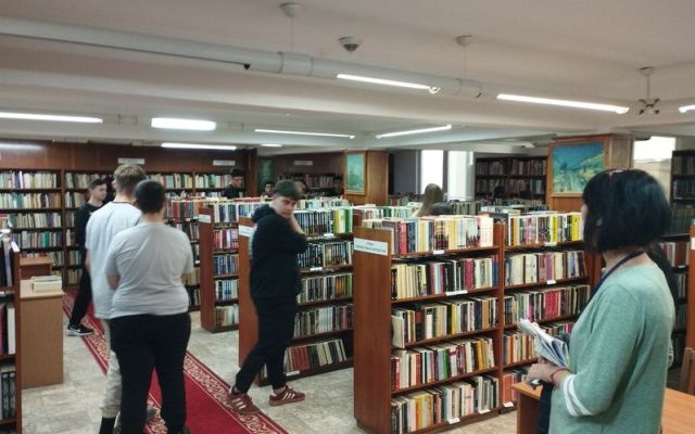 Уроци сред книгите – будителски дух в библиотеката [31.10.2025]