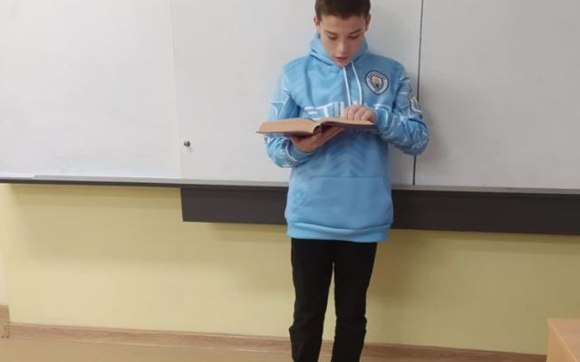Пъстра литературна магия и вълнуваща среща с поетесата Анна Малешкова [26.11.2025]