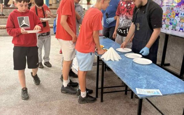 „Хотелиерът – професия и  призвание“ и „Кулинарни стъпки в бъдеще“ вдъхновиха бъдещи гимназисти [09.06.2026]