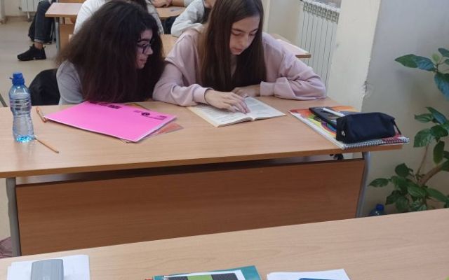 Пъстра литературна магия и вълнуваща среща с поетесата Анна Малешкова