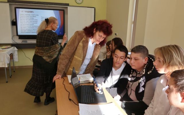 "На чаша руски чай с Пушкин" - интердисциплинарен урок - БЕЛ + РЕ + УП: Кетъринг с IX "в" клас
