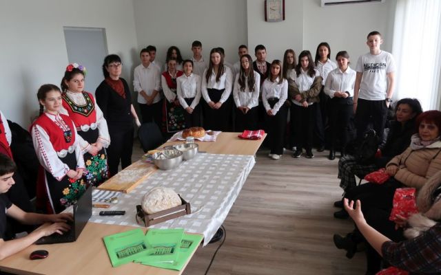 Пътят на хляба - едно пътешествие с iхб клас в хлебозавод „Демеа“