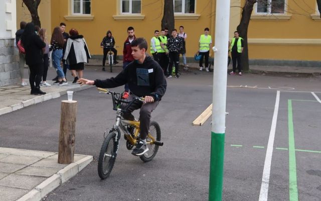 Училищен кръг от Националното състезание по Безопасност на движението по пътищата.
